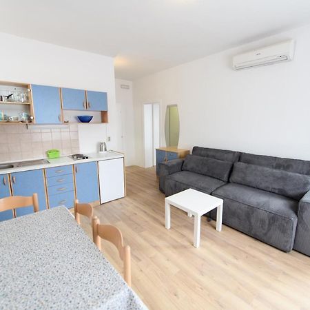 Cozy Beach Apartments Makarska Ngoại thất bức ảnh