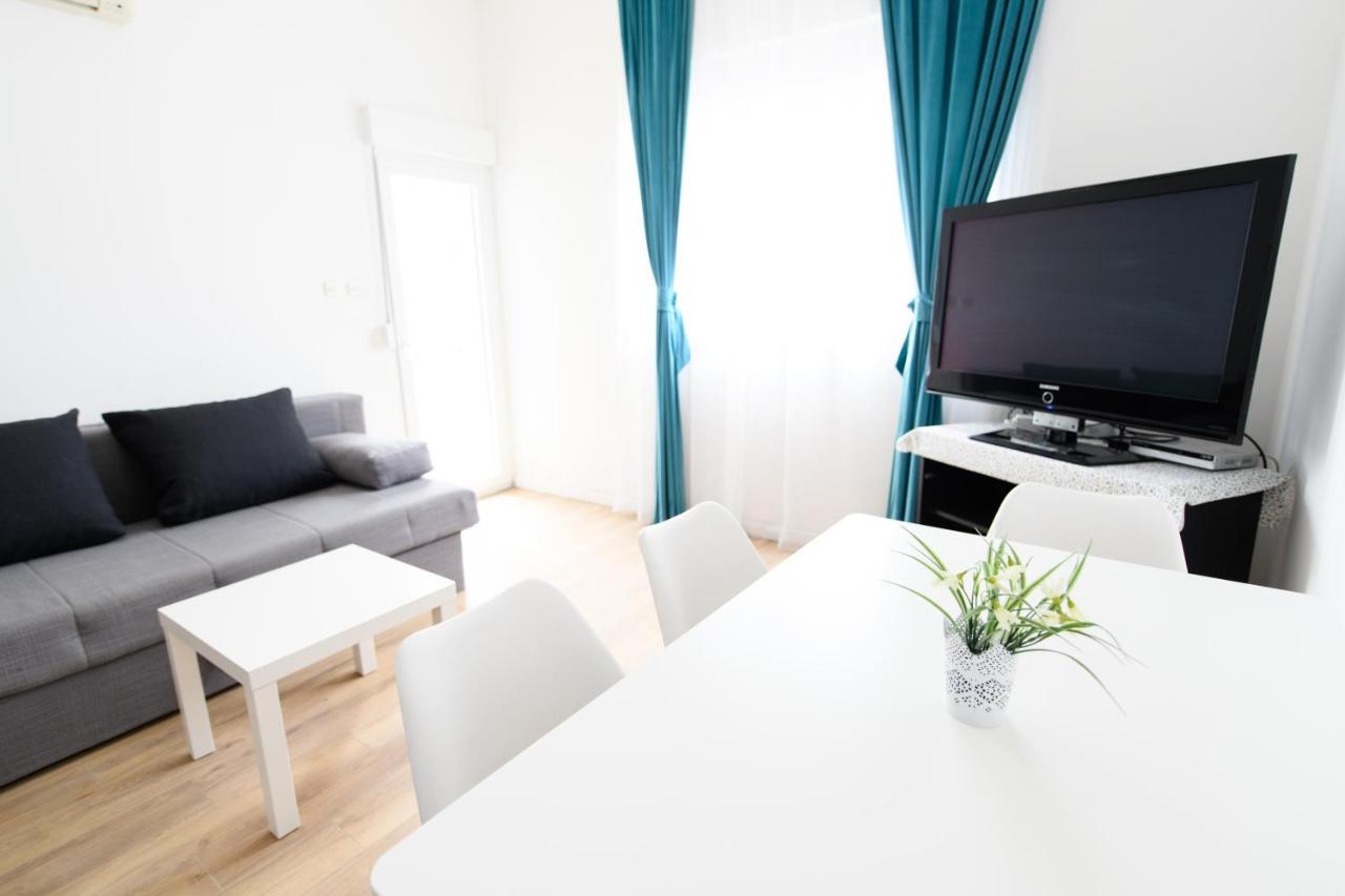 Cozy Beach Apartments Makarska Ngoại thất bức ảnh