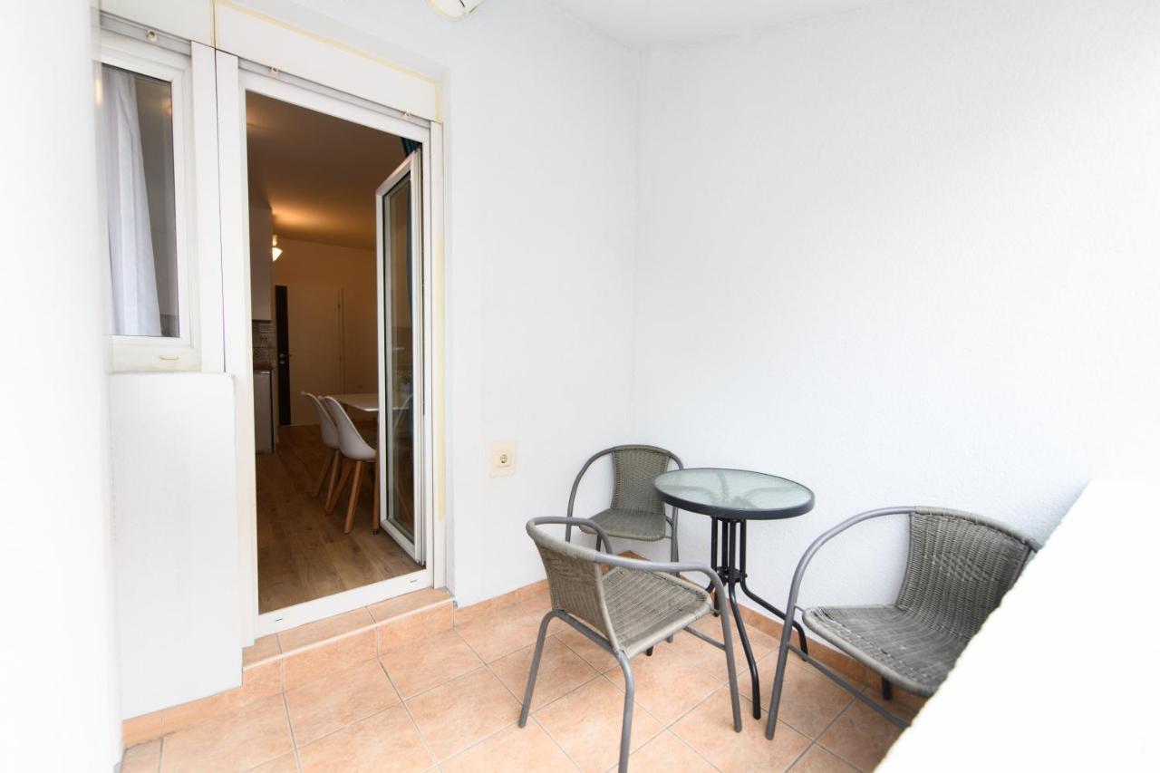 Cozy Beach Apartments Makarska Ngoại thất bức ảnh