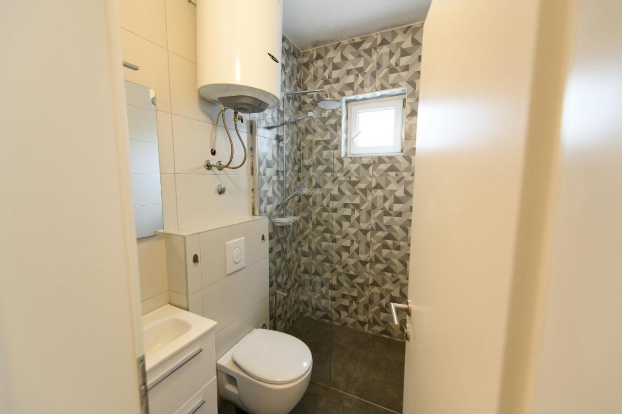 Cozy Beach Apartments Makarska Ngoại thất bức ảnh
