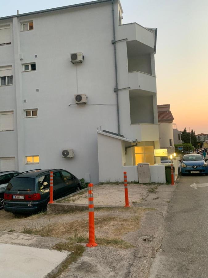 Cozy Beach Apartments Makarska Ngoại thất bức ảnh
