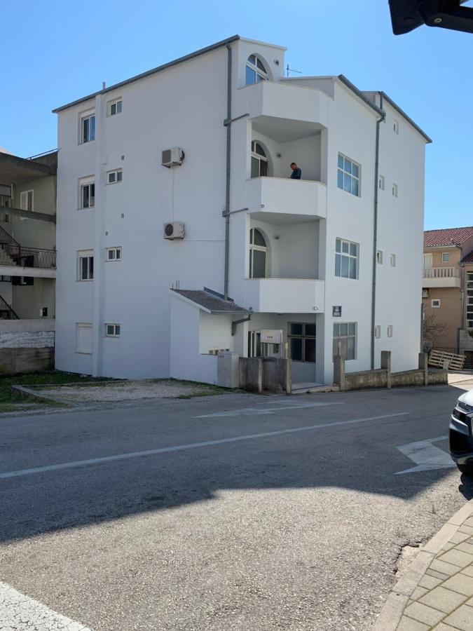 Cozy Beach Apartments Makarska Ngoại thất bức ảnh